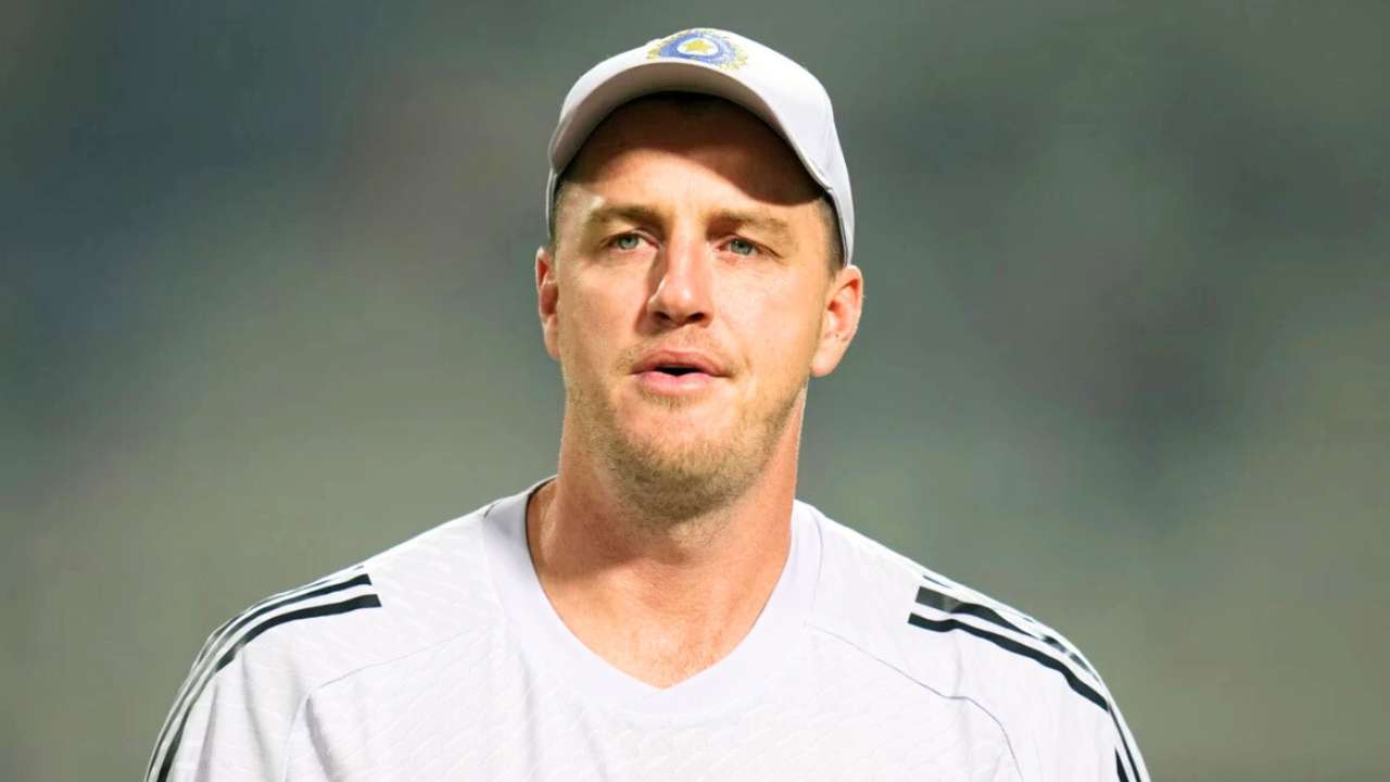 Indian bowling Coach Morne Morkel returns home after hearing about father